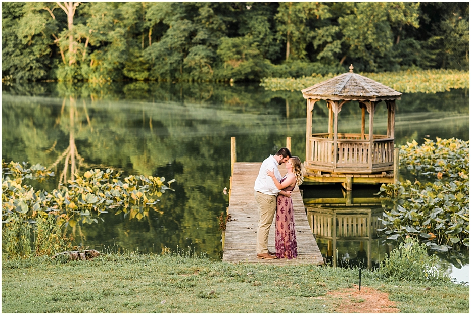 Summer + Andy | Hollyfield Manor Engagement Session