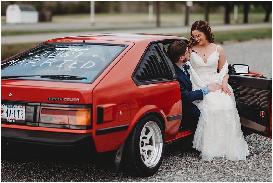 Just married photos by Hannah Louis Photography | Lindy + Brennan